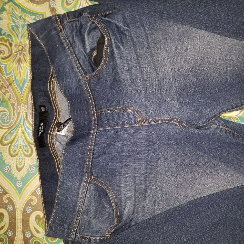 Torrid pull on Jeans - Picture 3 of 3
